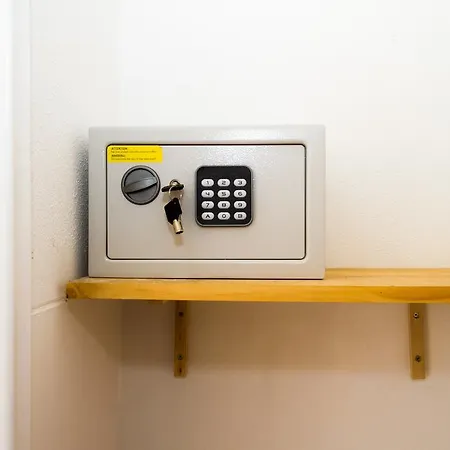 Apartman Liiiving In | Downtown Delight *