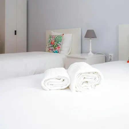 Apartman Liiiving In | Downtown Delight