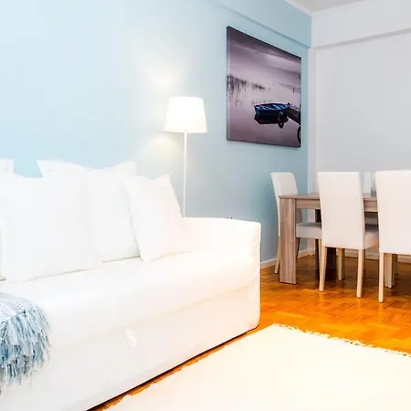 Liiiving In | Downtown Delight Apartment Porto